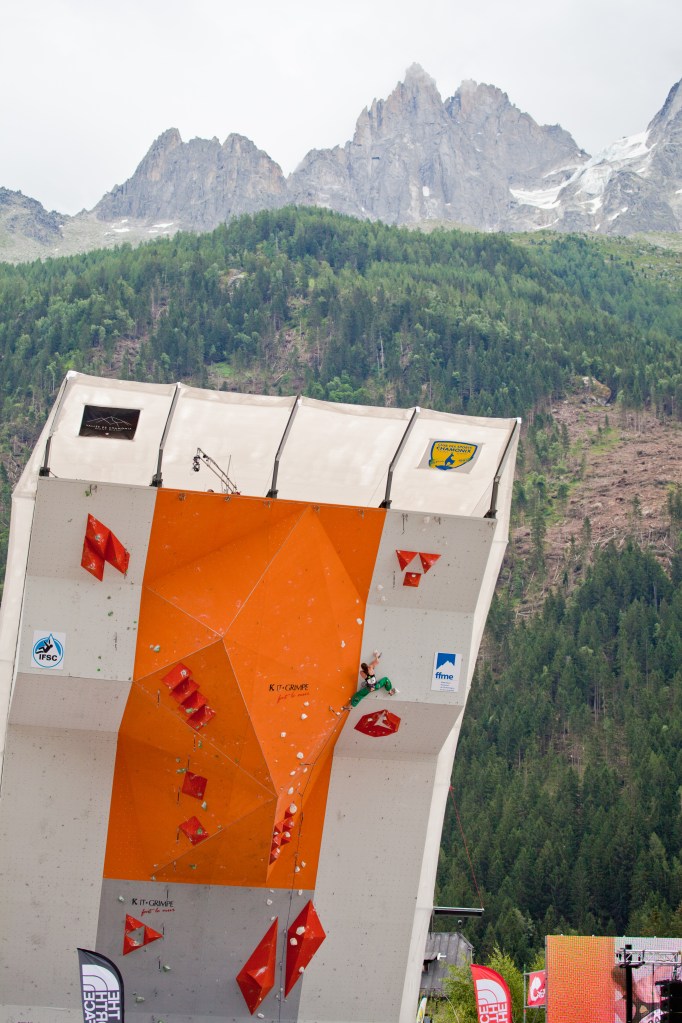 girl and grepon charmoz M