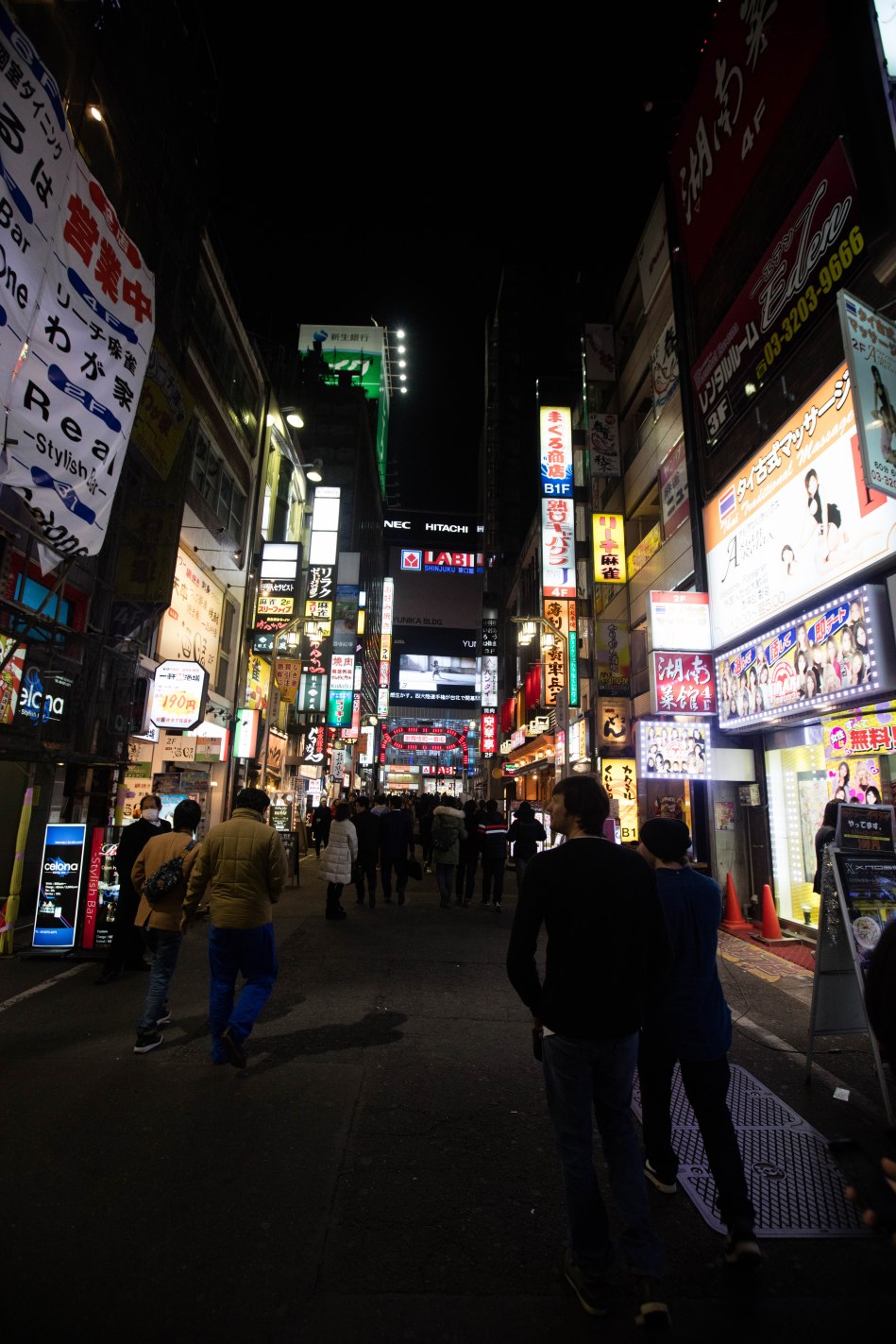 japan, tokyo, capsule hotel, ally watson, ben briggs