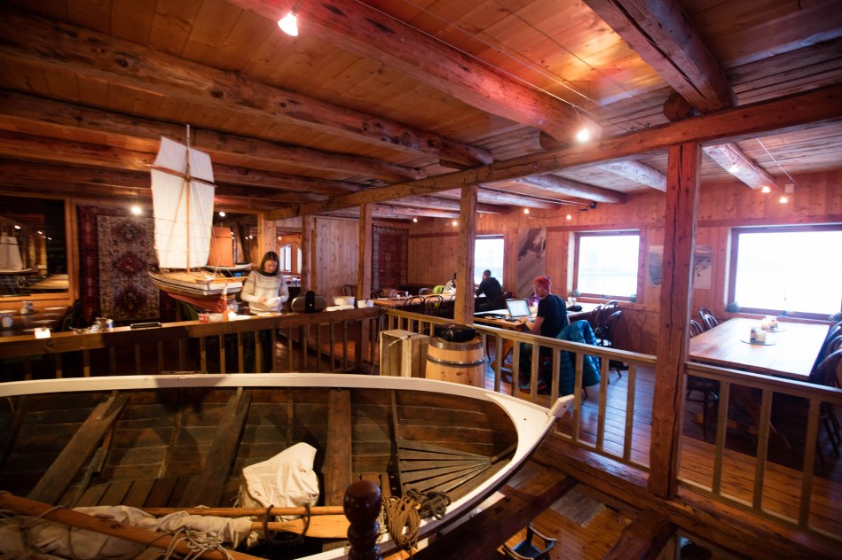 minna riihimakki, ross hewitt, seth, lofoten ski lodge