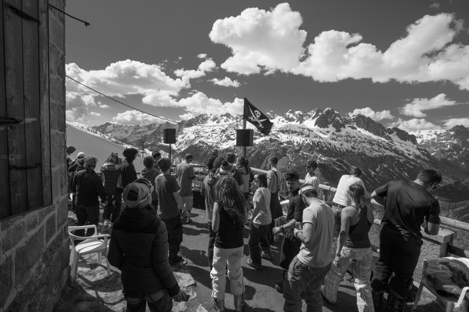 answer code request, unlimited festival, black crows , chamonix, aiguille du midi, marcel dettman