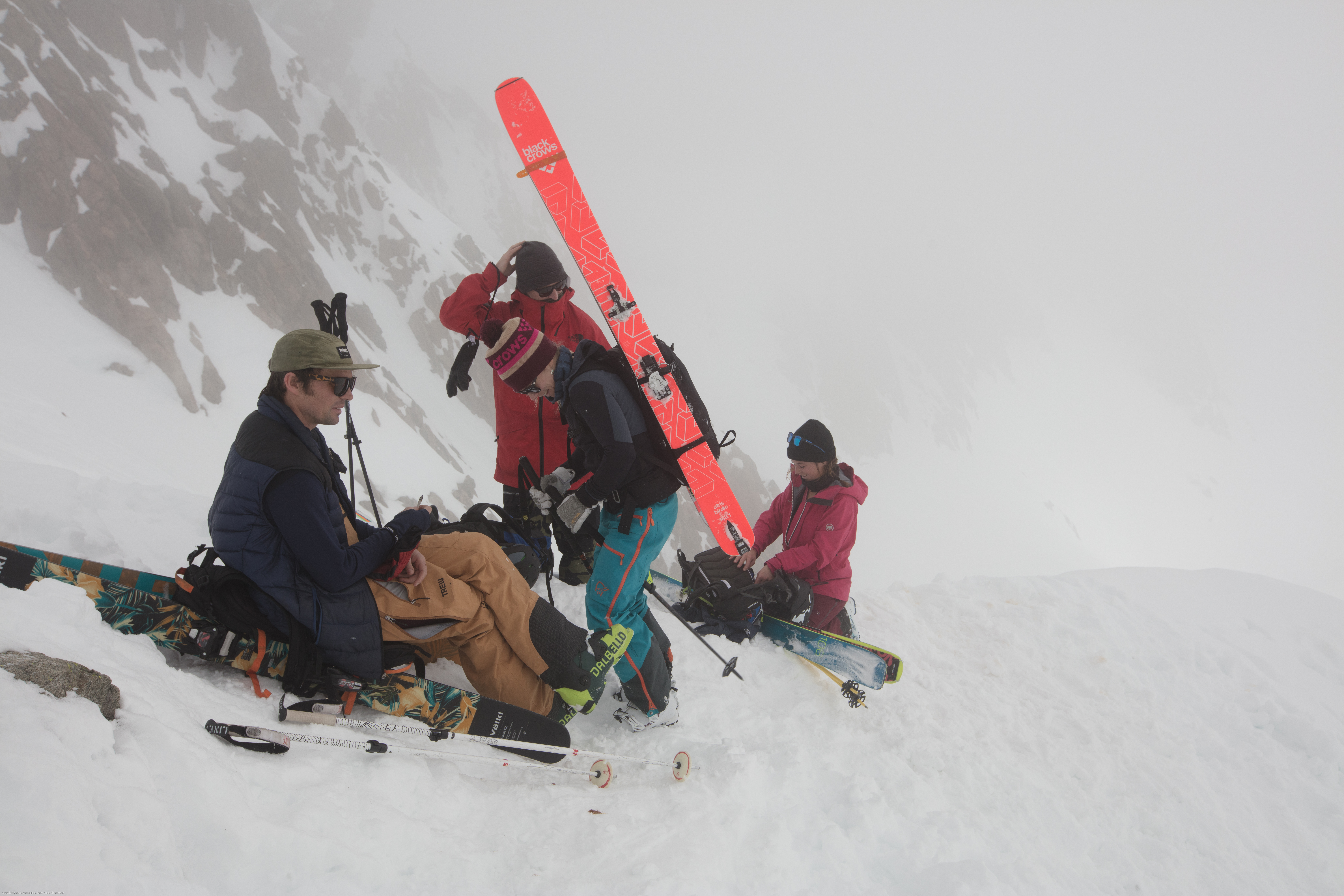 Ross Hewitt, Colter Hinchliffe, Griffin Post, Davide De masi, Tim Durtschi, Dave Searle, Dyane Devey, Johanna Stalnacke, 